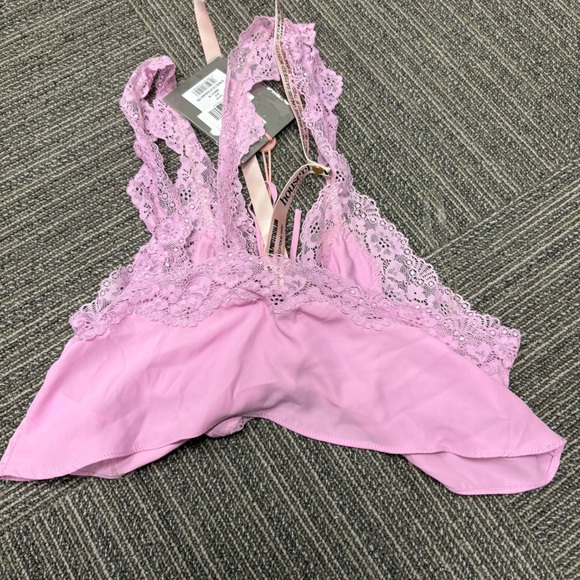 NWT house of cb lorena pink floaty cropped top medium in pink - Picture 7 of 8